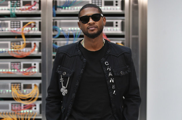 Usher-Chanel-Show-paris-fashion-week-2016-billboard-1548